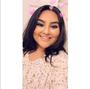 Meet your Posher, Yolanda